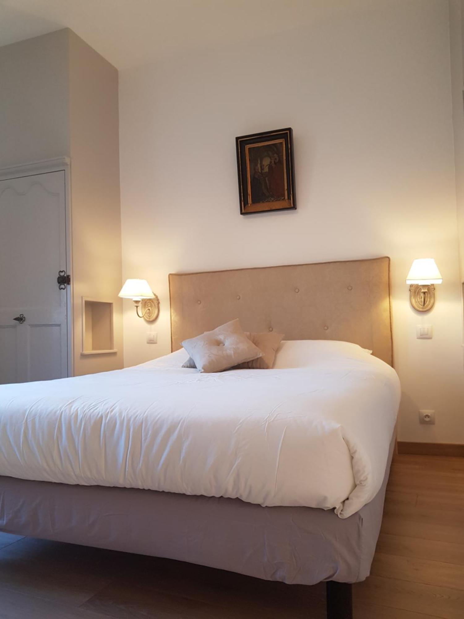 Chateau De Salvert - 4 Gites - 32 Personnes Neuille Экстерьер фото