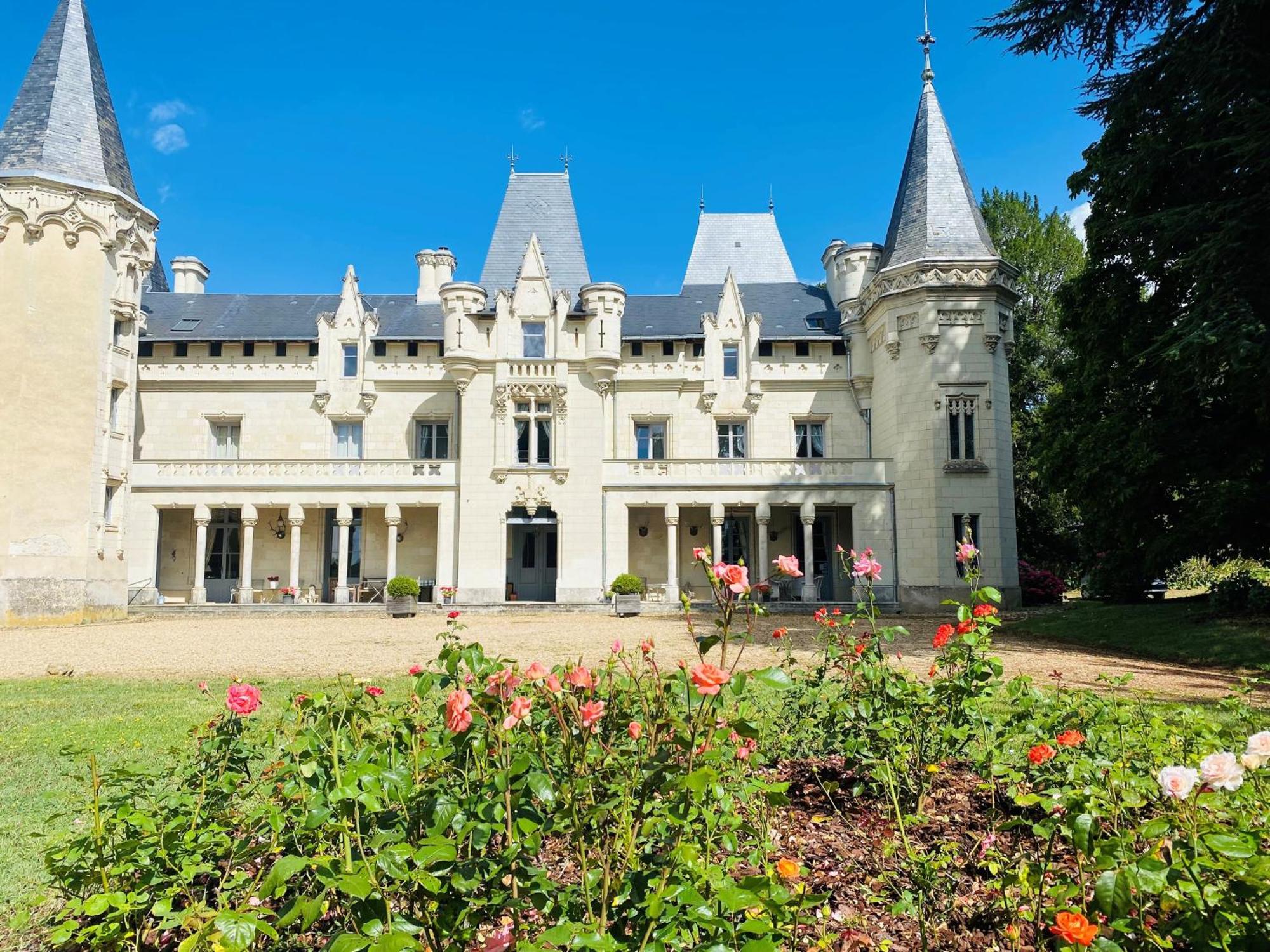 Chateau De Salvert - 4 Gites - 32 Personnes Neuille Экстерьер фото