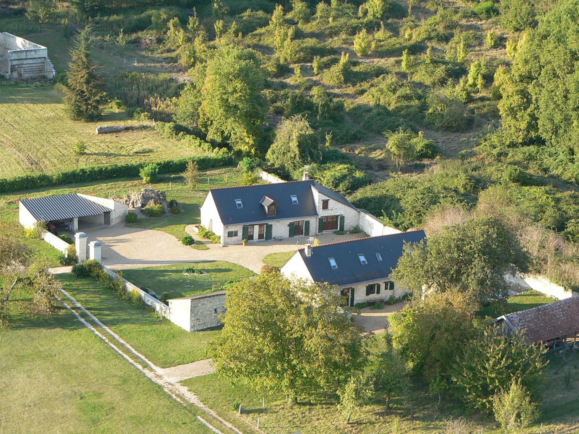 Chateau De Salvert - 4 Gites - 32 Personnes Neuille Экстерьер фото