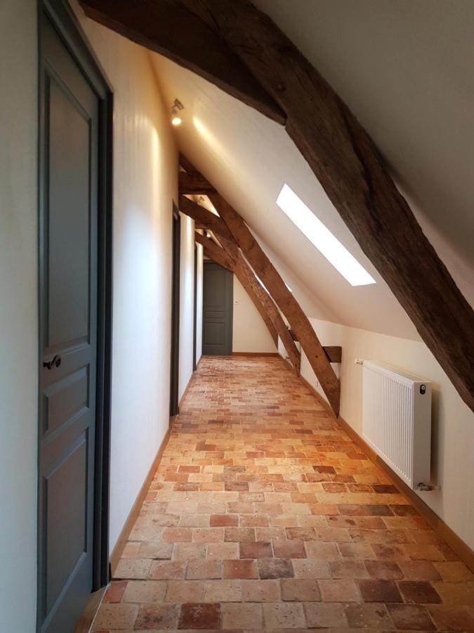 Chateau De Salvert - 4 Gites - 32 Personnes Neuille Экстерьер фото