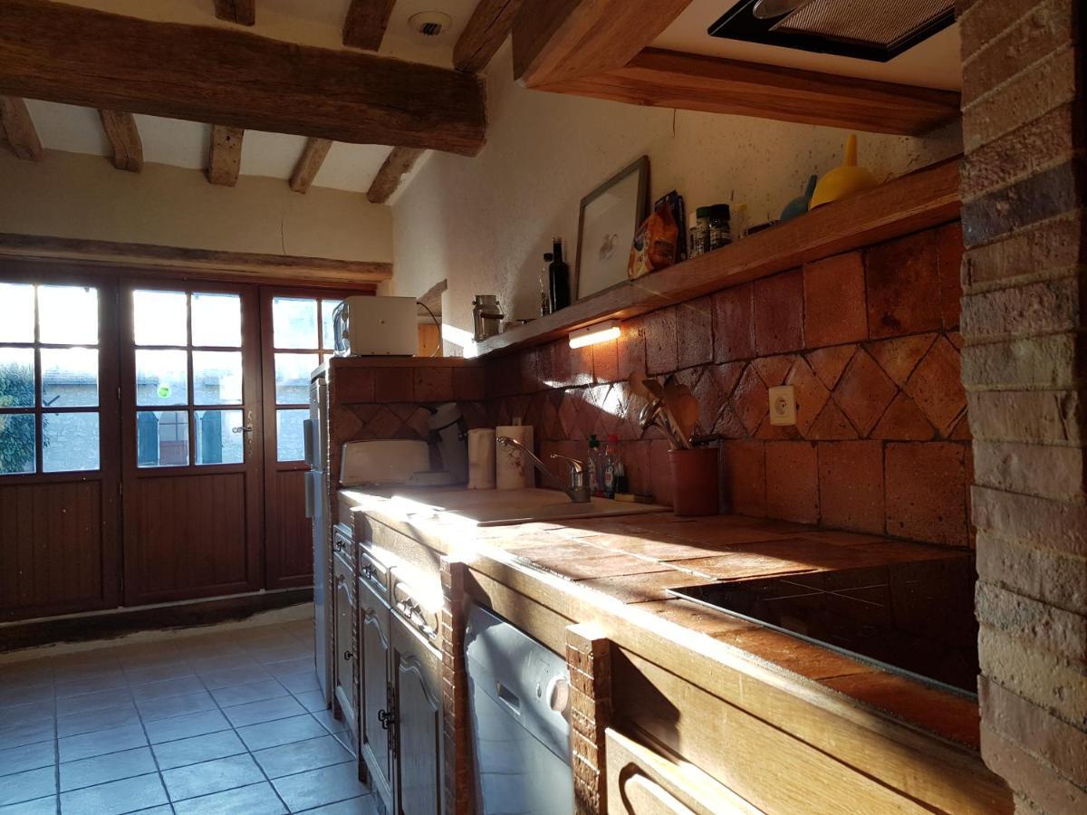 Chateau De Salvert - 4 Gites - 32 Personnes Neuille Экстерьер фото